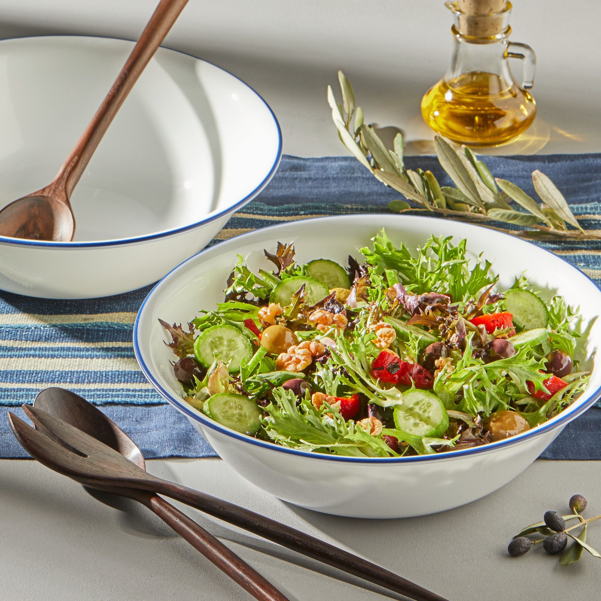 1139452_CO_Tabletop_Lifestyle_Square_Brilliant-Blue_2qt-Bowls